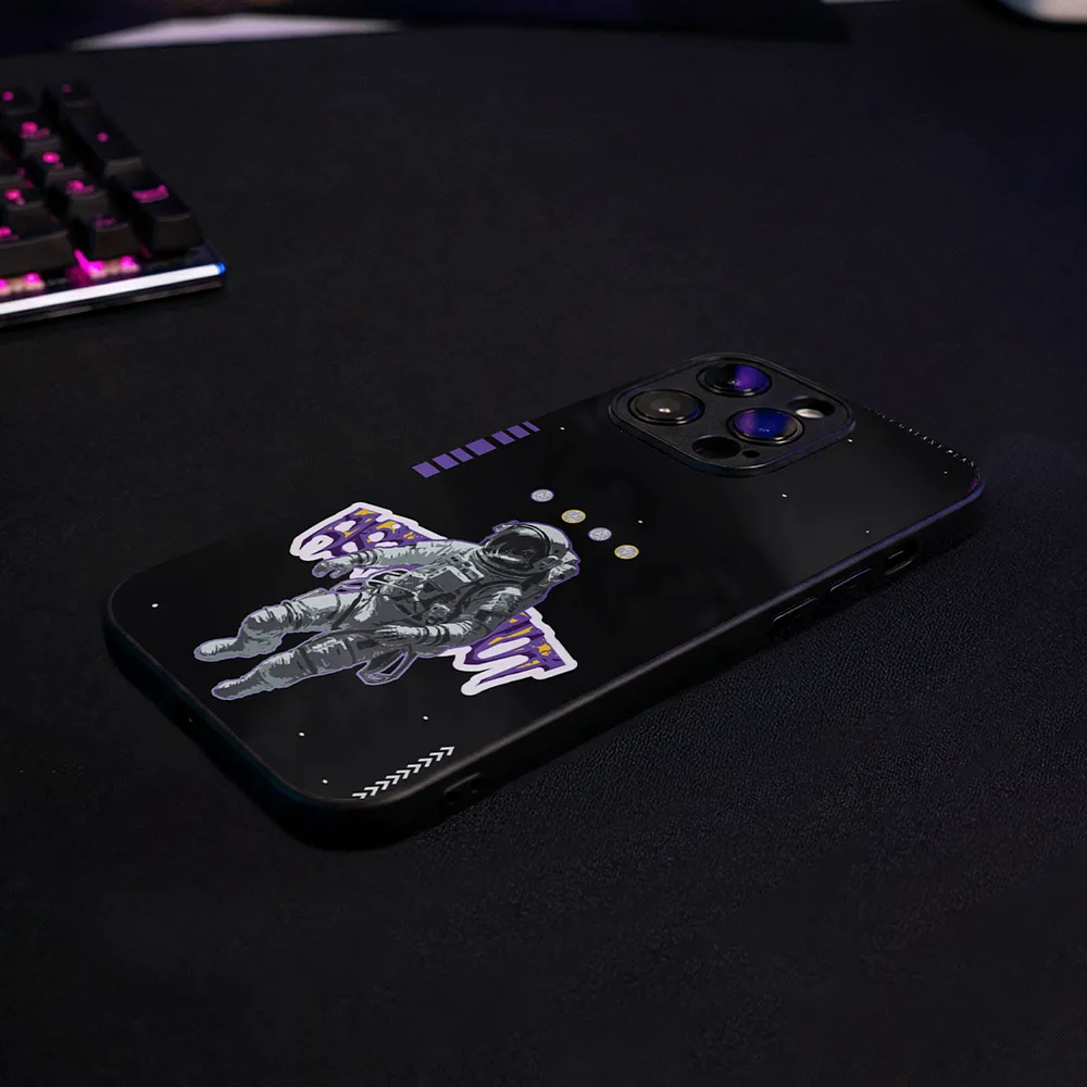 Glass Phone Case Astronaut - Image 10