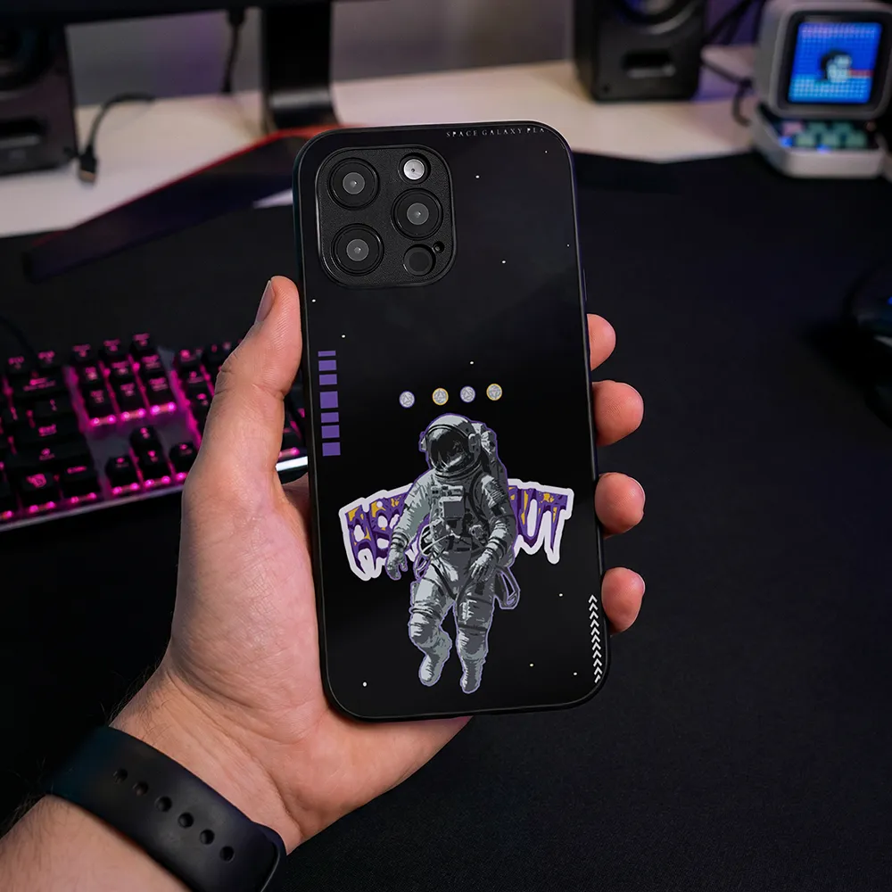Glass Phone Case Astronaut - Image 2
