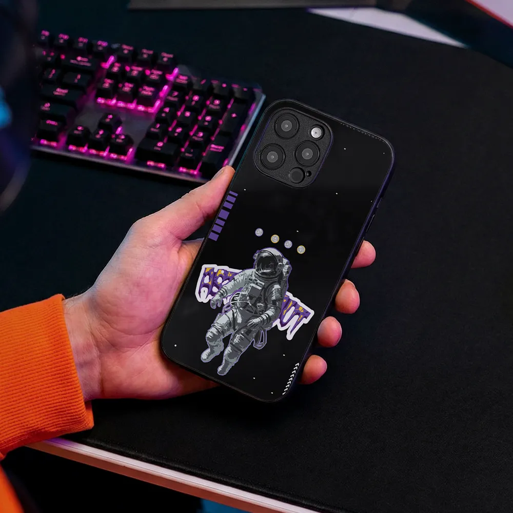 Glass Phone Case Astronaut - Image 5