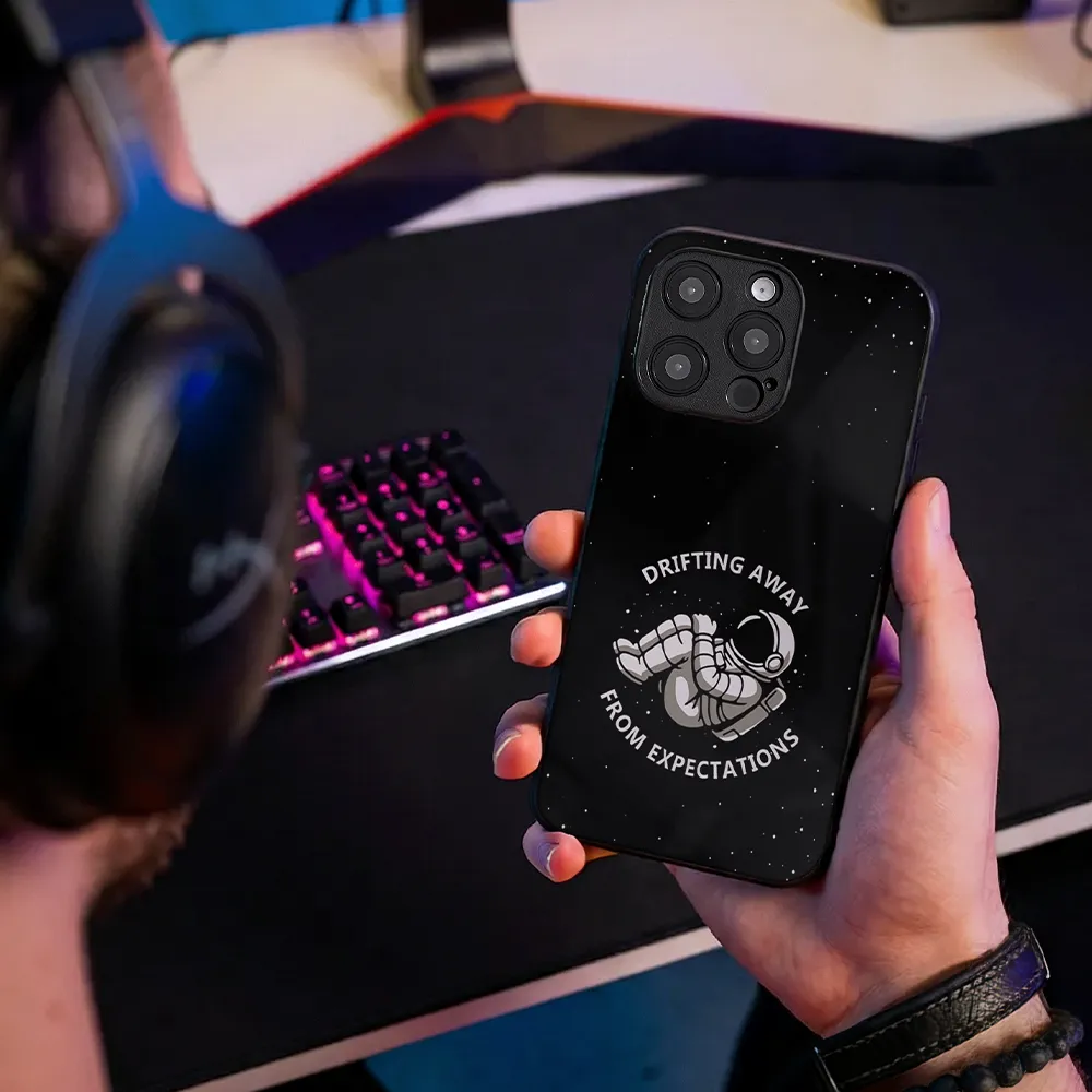 Glass Phone Case Drifting Away From Expectations - Image 8