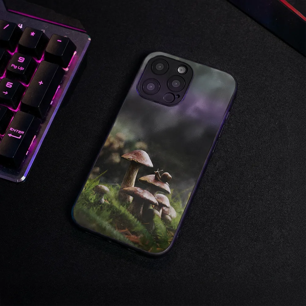 Glass Phone Case Snail - Image 4