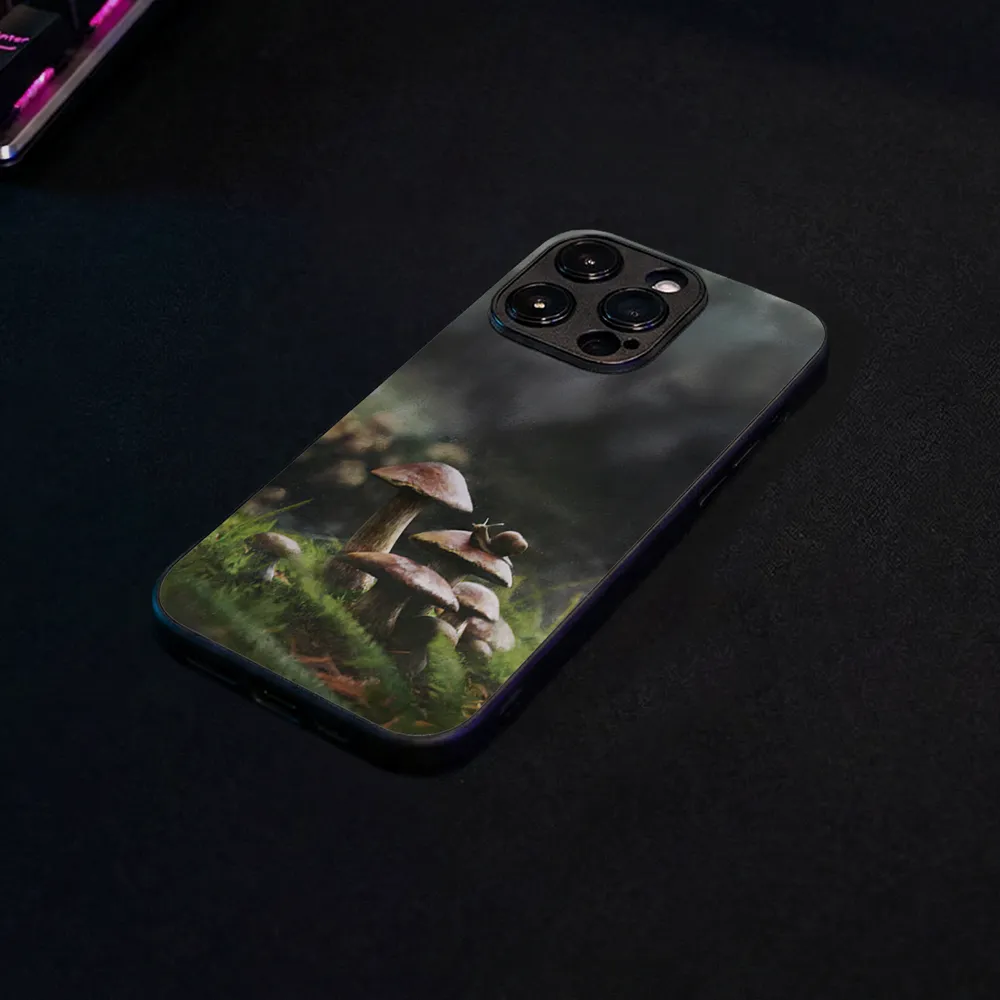 Glass Phone Case Snail - Image 7