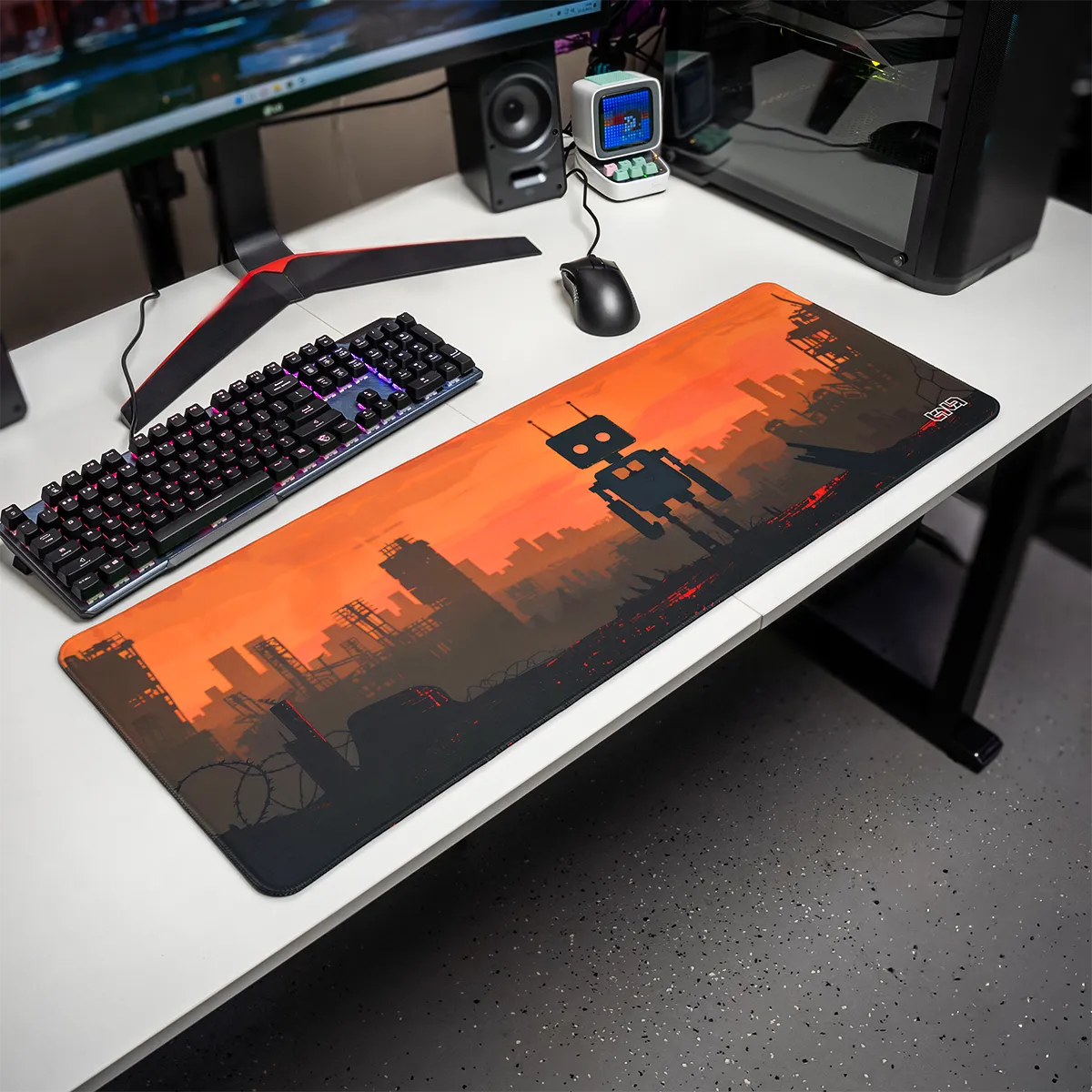 Mousepad Death and Robots - Image 14