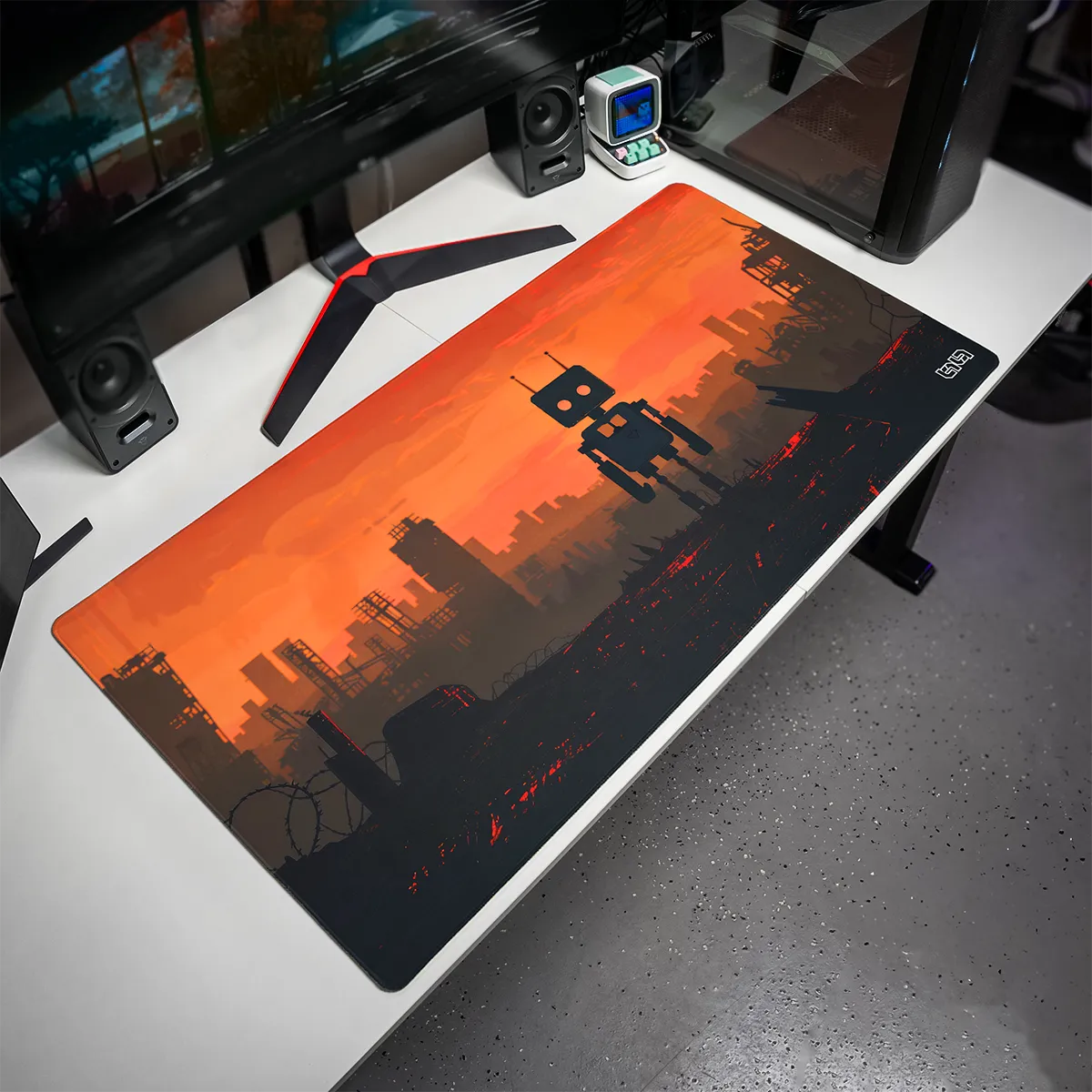 Mousepad Death and Robots - Image 4