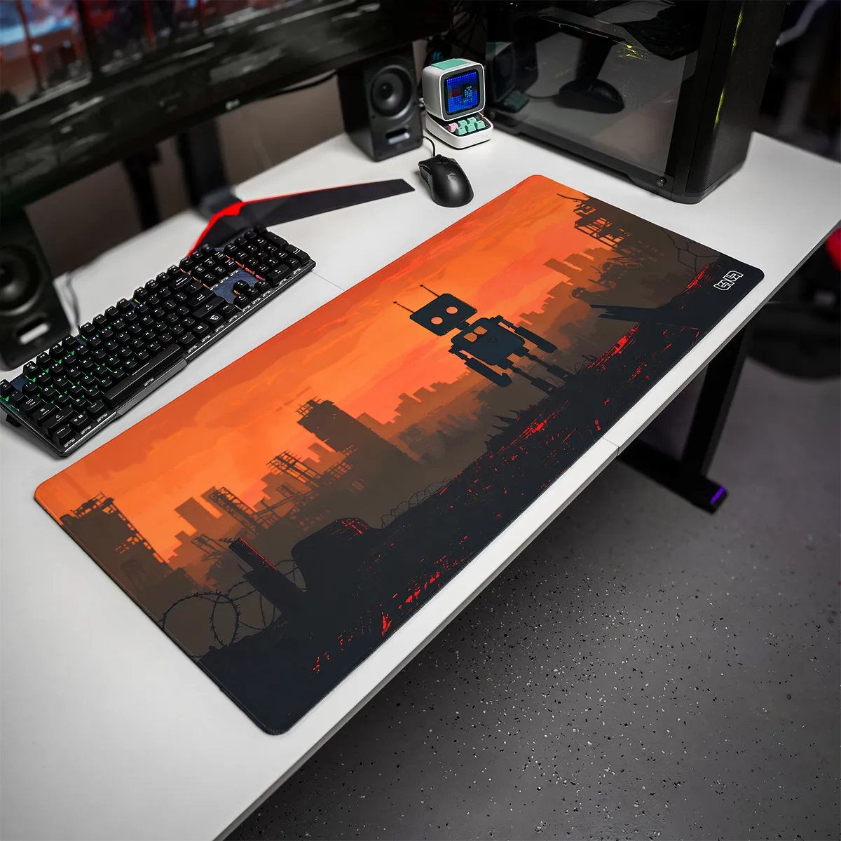 Mousepad Death and Robots - Image 9