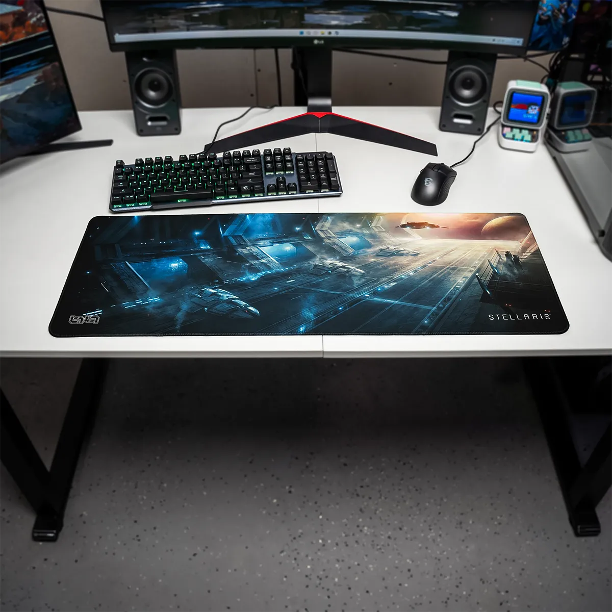 Mousepad Hangar Bay by Kentaro Kanamoto - Image 15