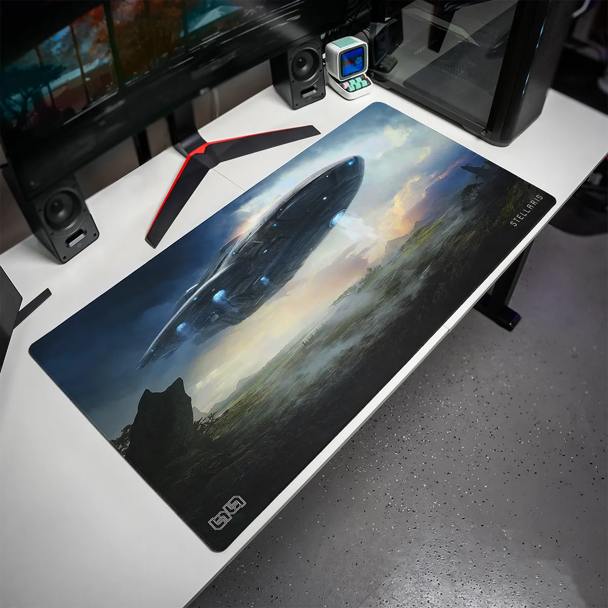 Mousepad Landing Ship by Kentaro Kanamoto - Image 4