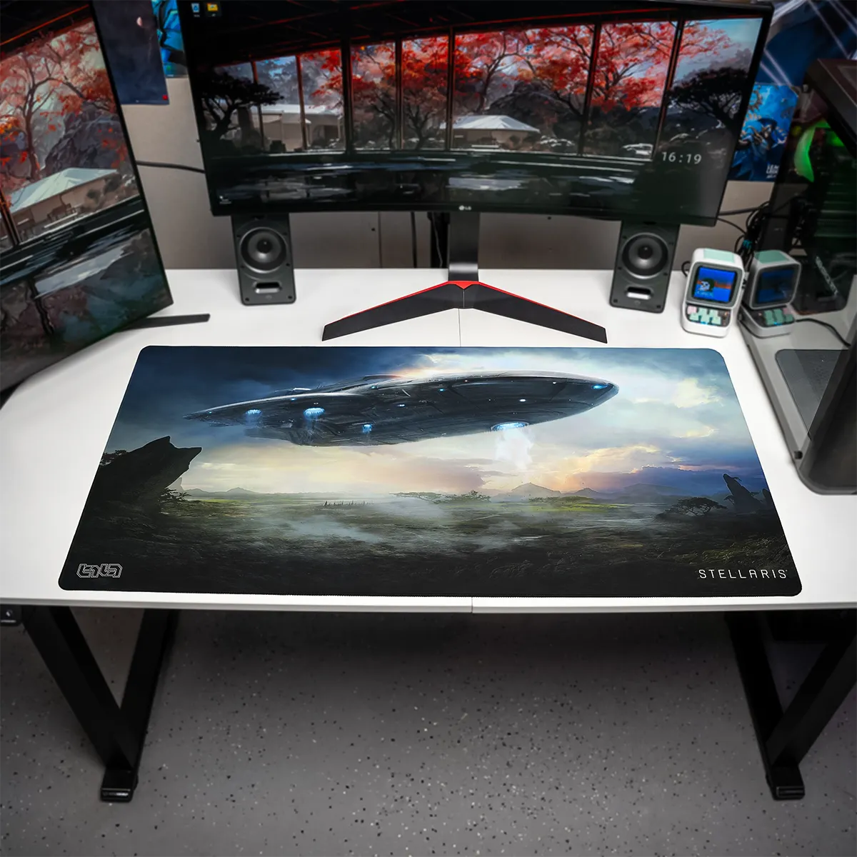 Mousepad Landing Ship by Kentaro Kanamoto - Image 5