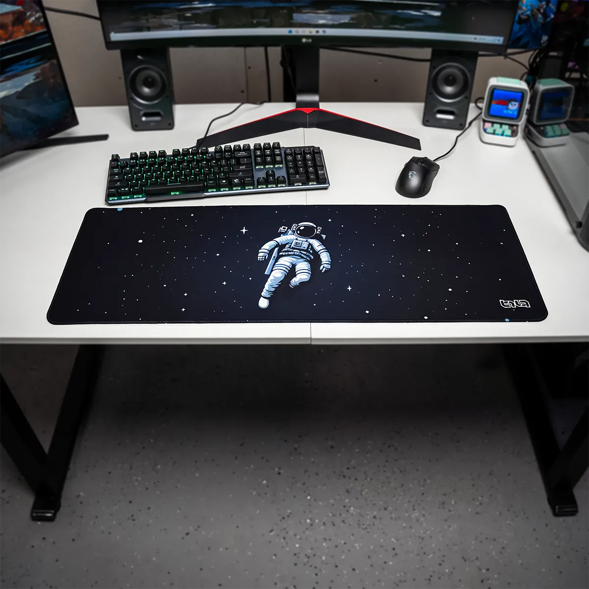 Mousepad Lost Astronaut - Image 15