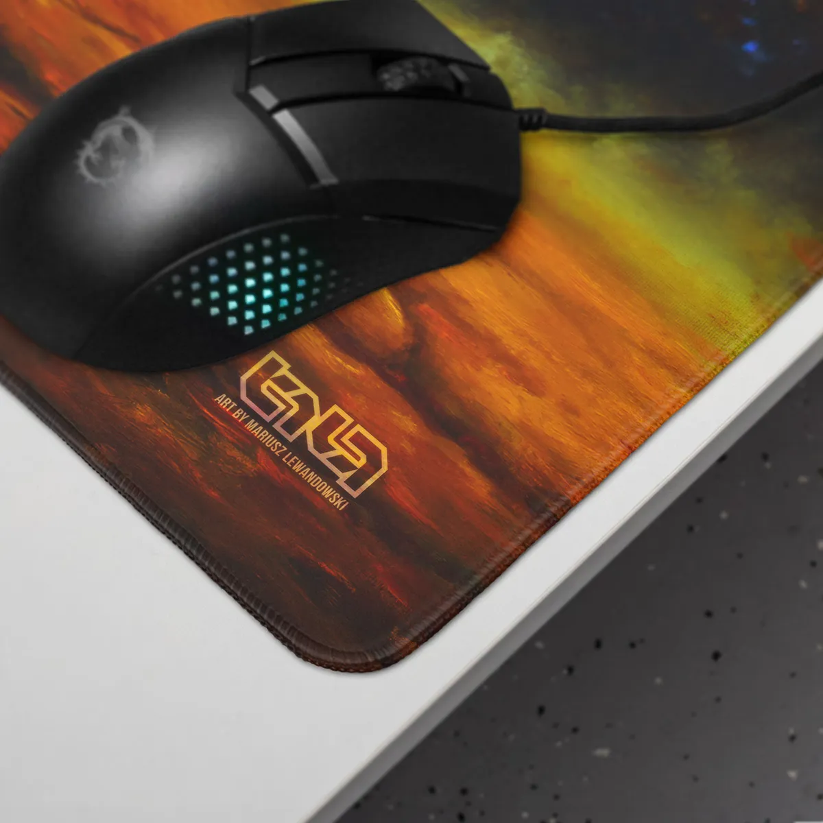 Mousepad Nocturn with a Faulty Knight - Image 22