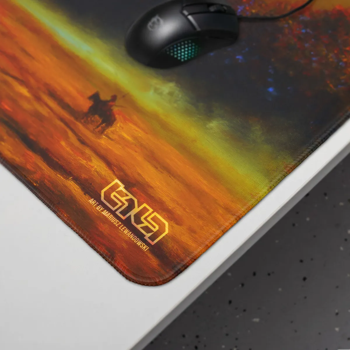 Mousepad Nocturn with a Faulty Knight - Image 8