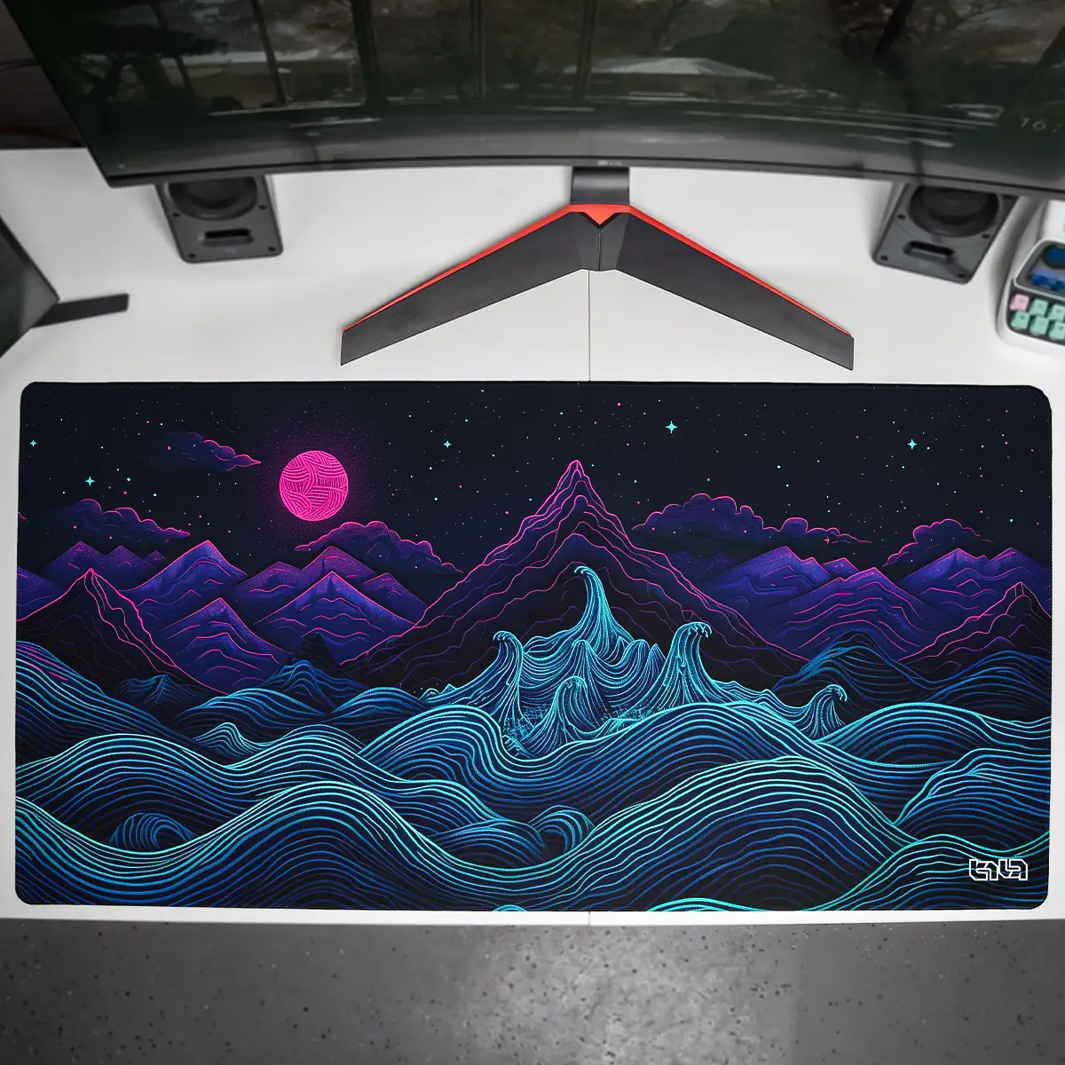 Mousepad Retrowave Mountains