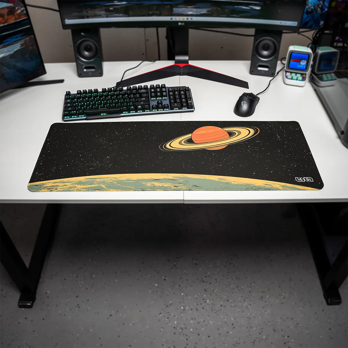 Mousepad Saturn's Moons Landscape - Image 15