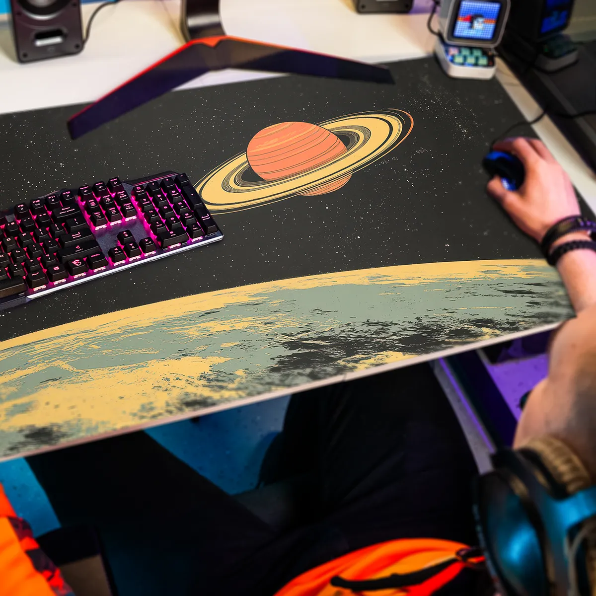 Mousepad Saturn's Moons Landscape - Image 2