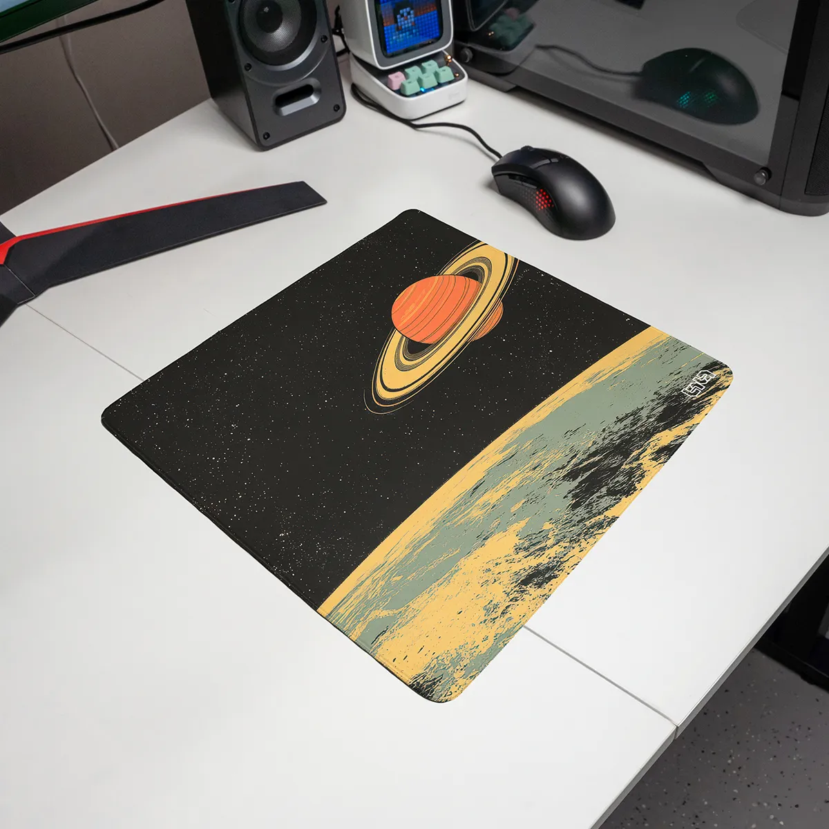 Mousepad Saturn's Moons Landscape - Image 23