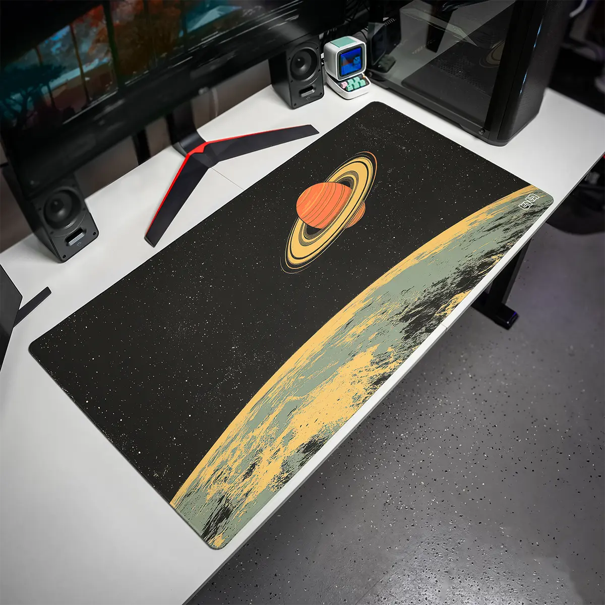 Mousepad Saturn's Moons Landscape - Image 4