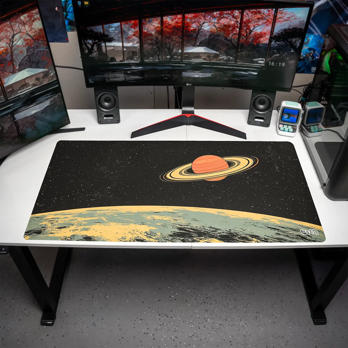 Mousepad Saturn's Moons Landscape - Image 5