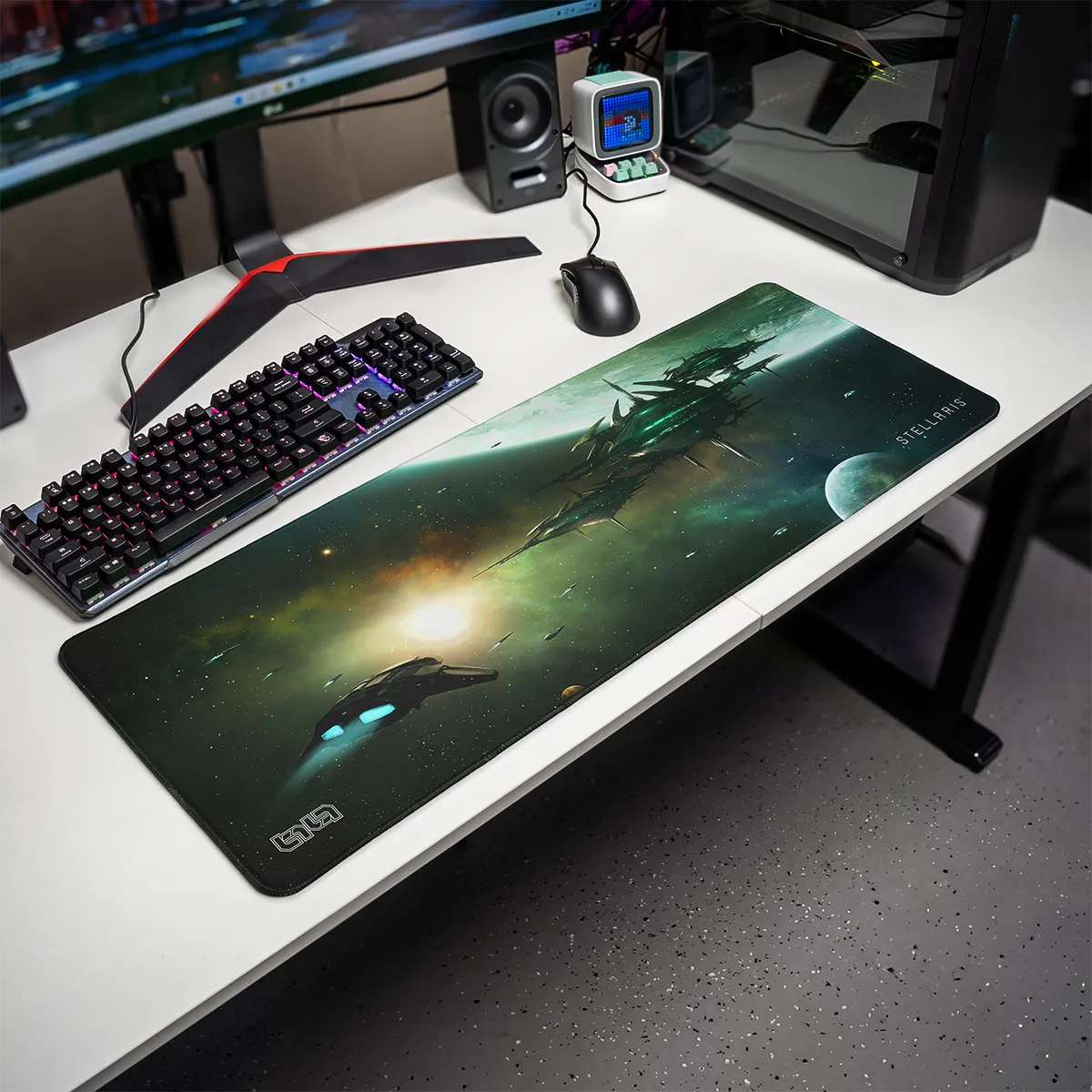Mousepad Space Station by Kentaro Kanamoto - Image 14